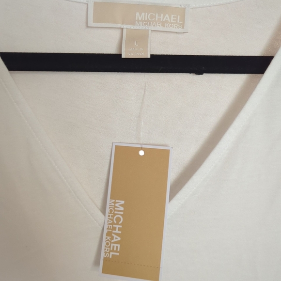 Michael Kors V-neck Cold Shoulder White T-shirt Size Large NWT** - Picture 3 of 7